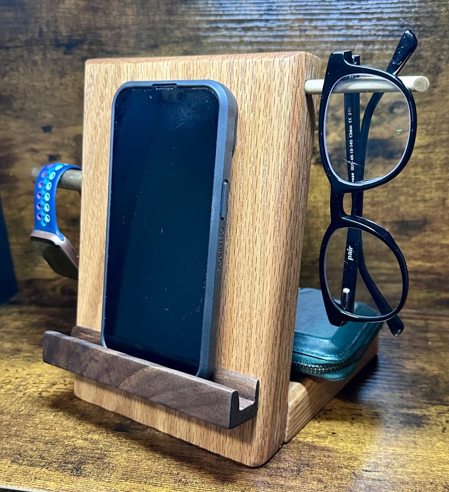 Everyday Landing Pad hardwood dock station
