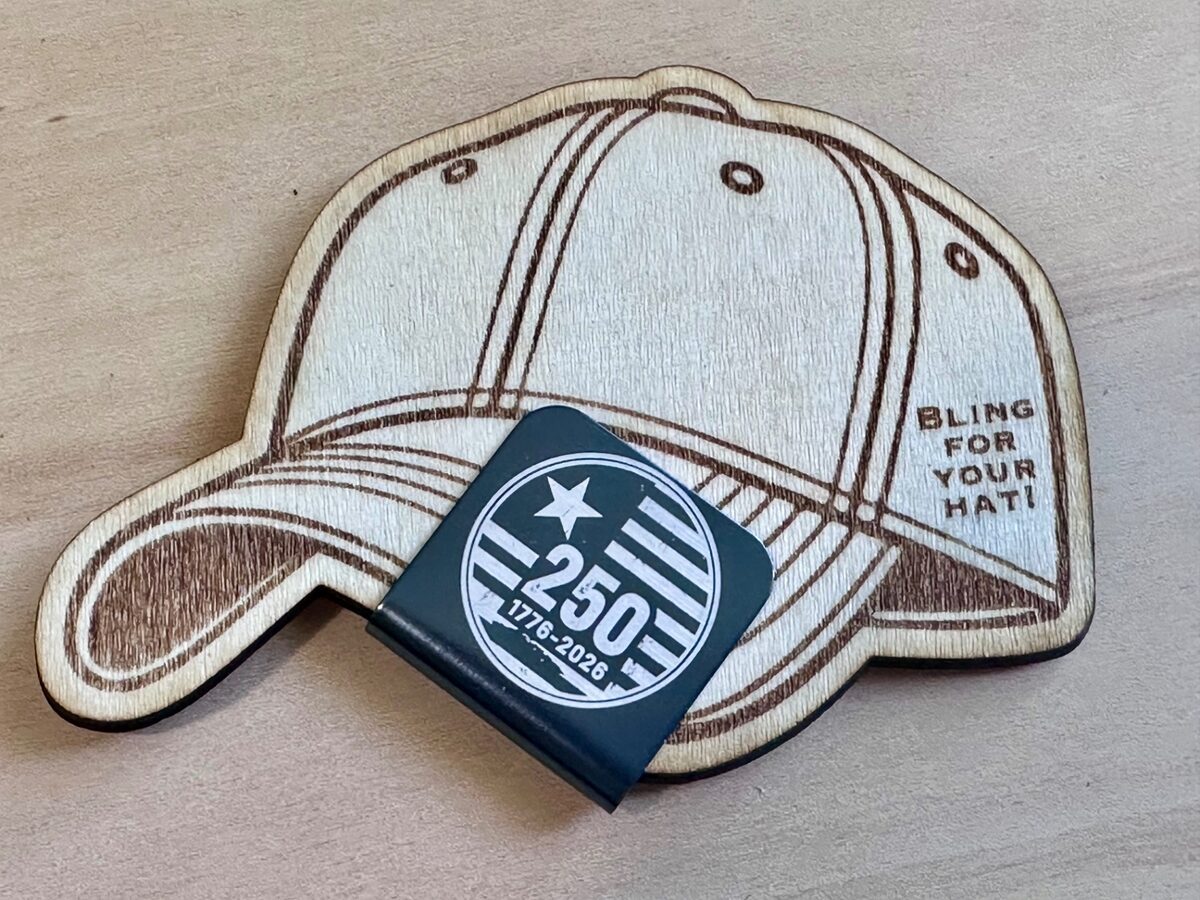 250 Flag metal hat clip